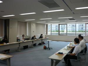 教育委員会定例会　会議中の写真